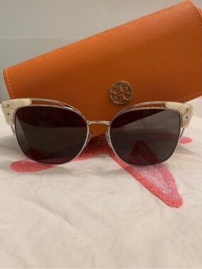 Tory Burch Ivory and Silver Cat-Eye Sunglasses with Orange Case, authentic